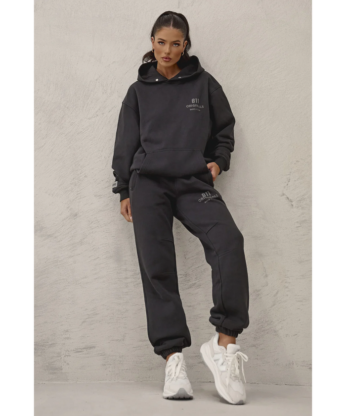 811 Originals Unisex Boys Club Sweatpants (Black Wash)